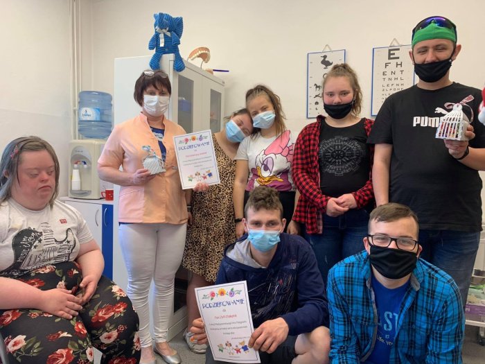 Pamiątkowe zdjęcie z Panią Pielęgniarką.