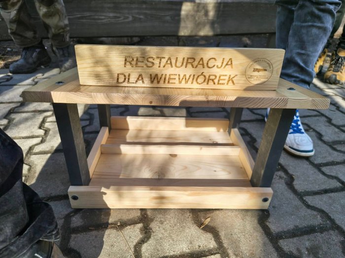 Restauracja dla wiewiórek.