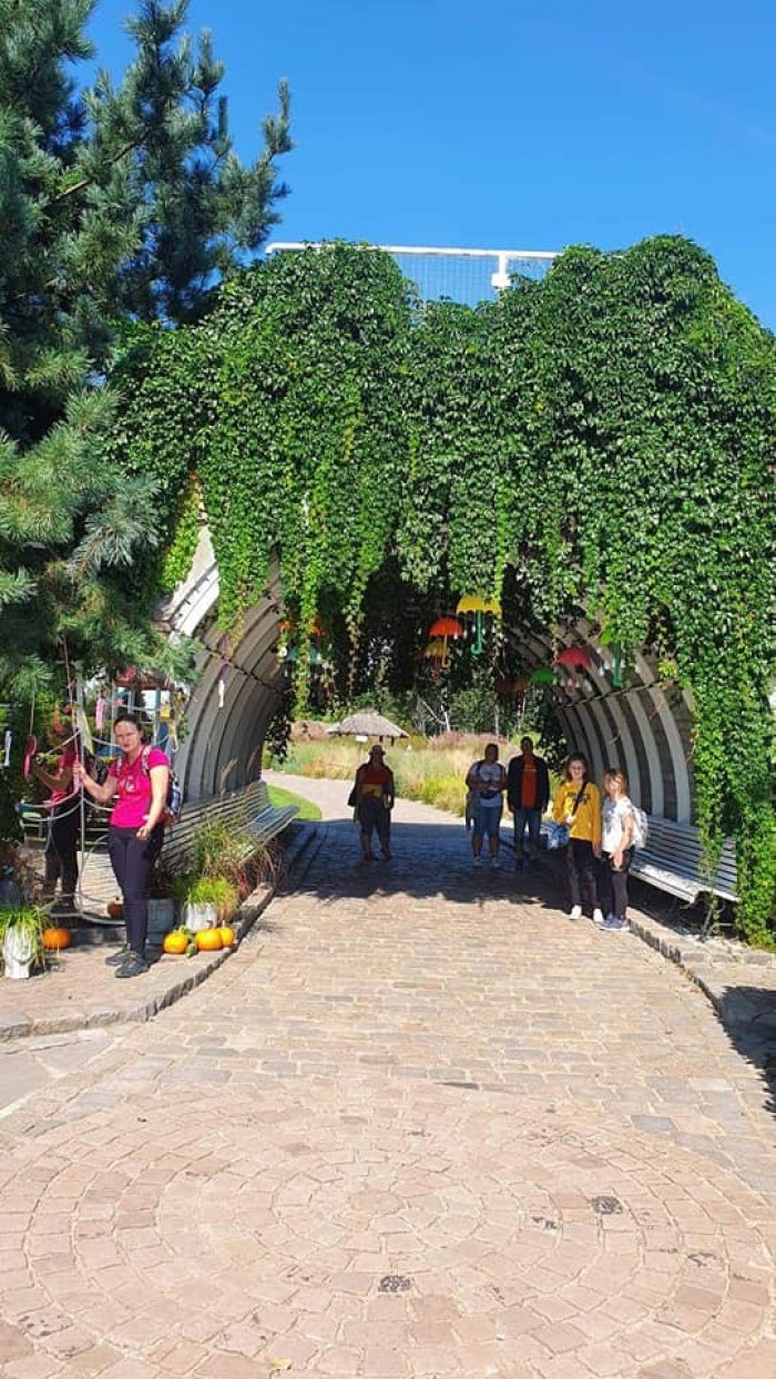 Zwiedzanie ogrodów Kapias w Goczałkowicach.