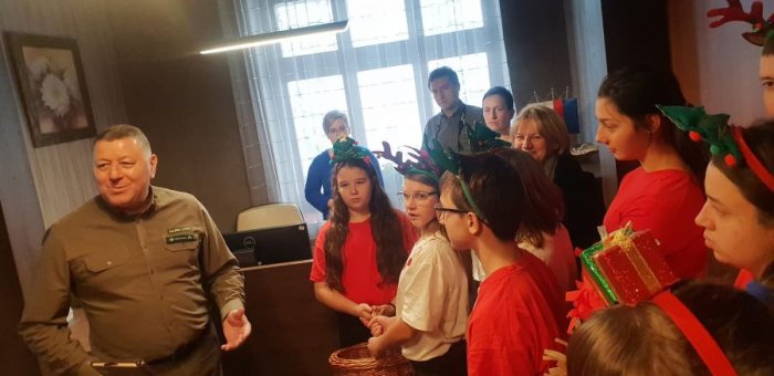 Kolęda uczniów naszej szkoły  w Nadleśnictwie Węgierska Górka.