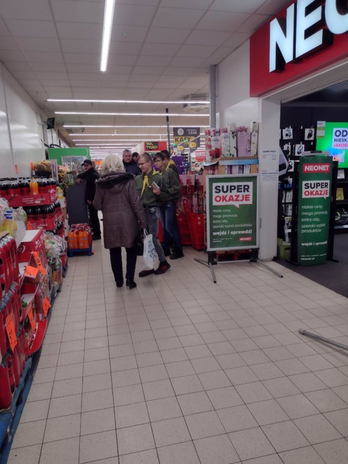 Harcerze w trakcie akcji.