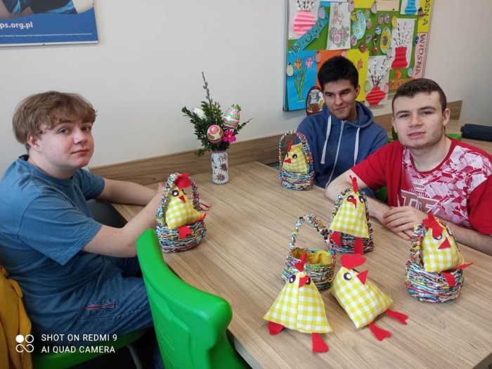 Kurki uszyte przez uczniów w ramach zajęć.