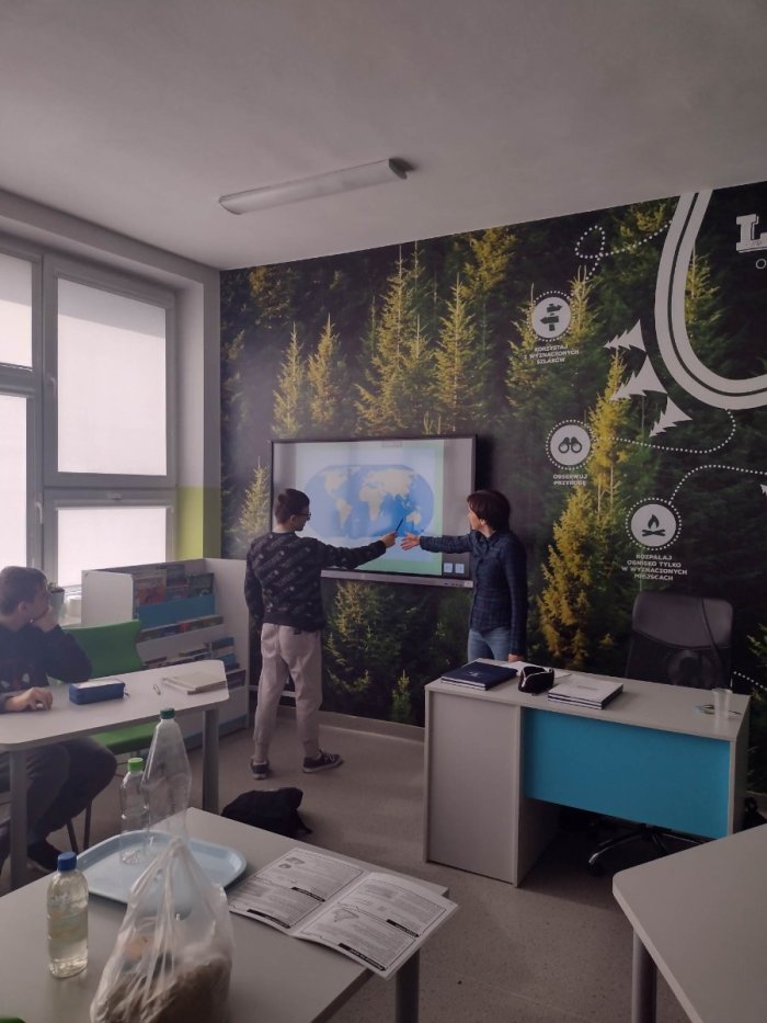 Uświadomienie uczestnikom znaczenia ochrony przyrody i środowiska naturalnego.